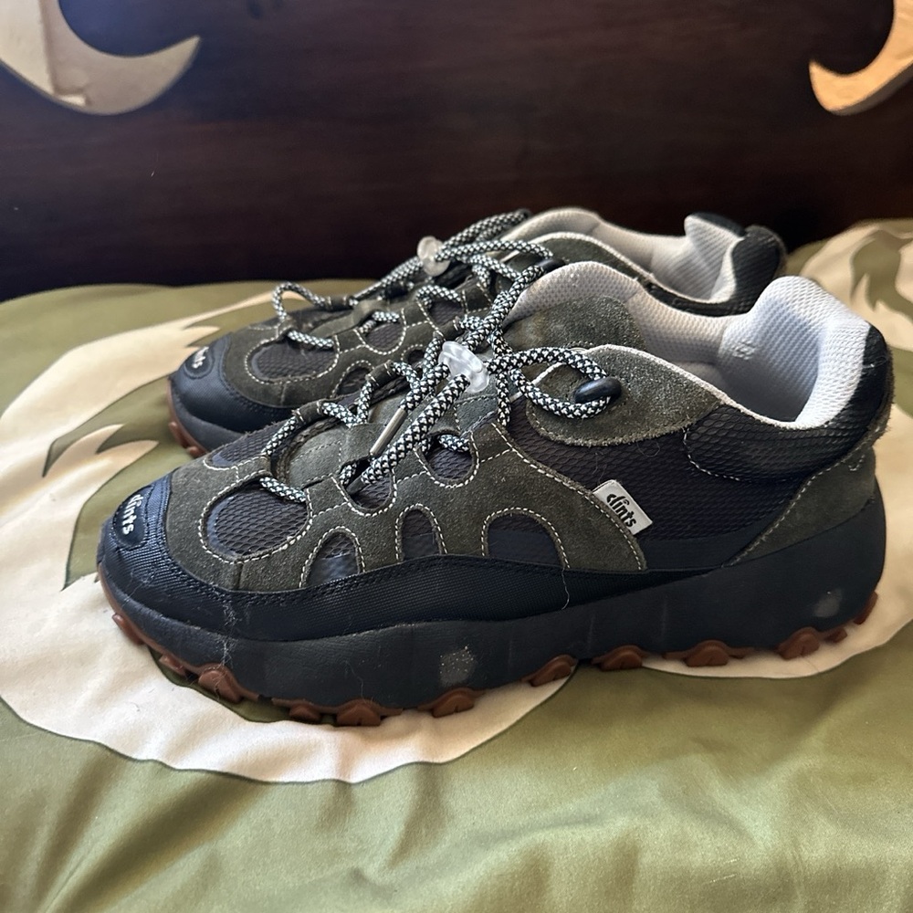 Clint’s Inc Green - image 2